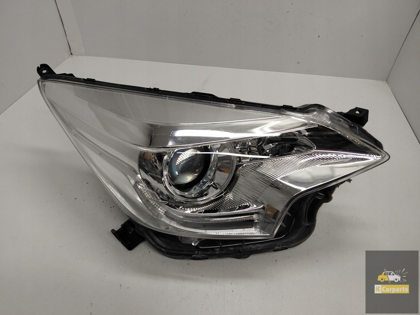 81110-52K01, Toyota Verso S LED-Linse rechts, ideal