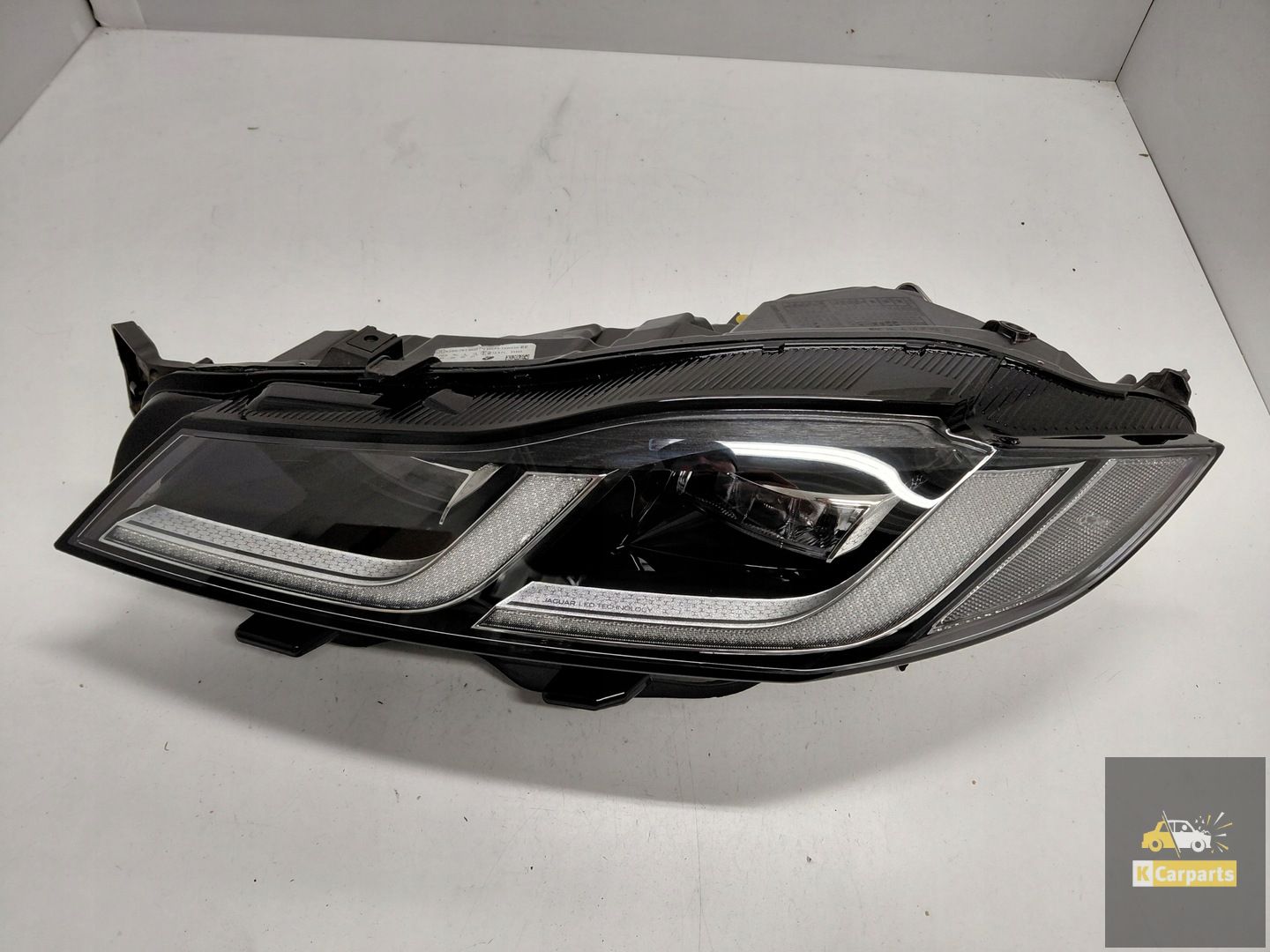 MK83-13W030-EE, Jaguar XF II Lift F-Pace Lift Full LED MID light links