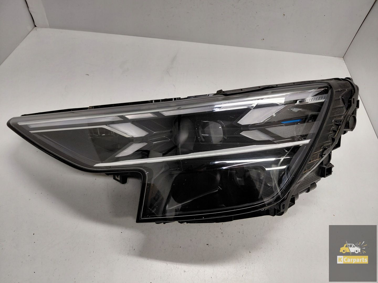 4M8.941.085, Phare laser gauche pour Audi Q8 Lift, compatible Audi