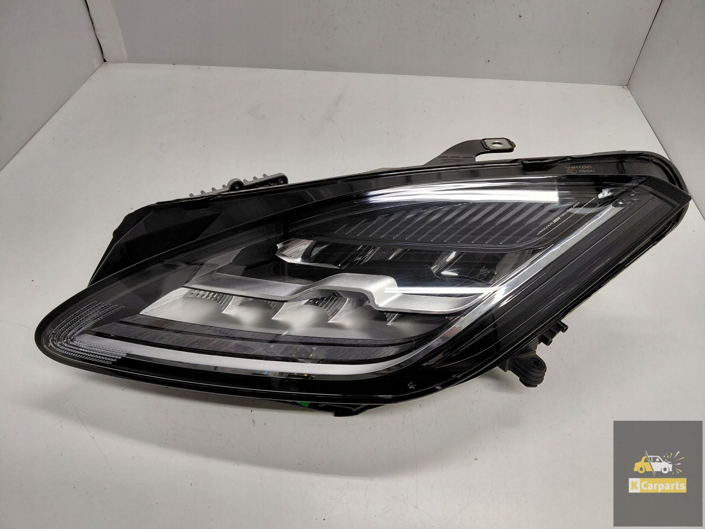 J9C3-13W030-BC, Jaguar E-Pace Full Led LAAG lamp links Perfect