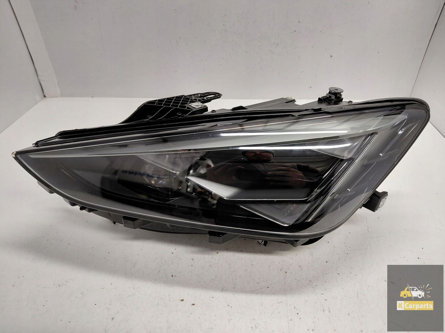 5FB.941.035.A, Seat Leon IV Lift Matrix linkerlamp Ideaal