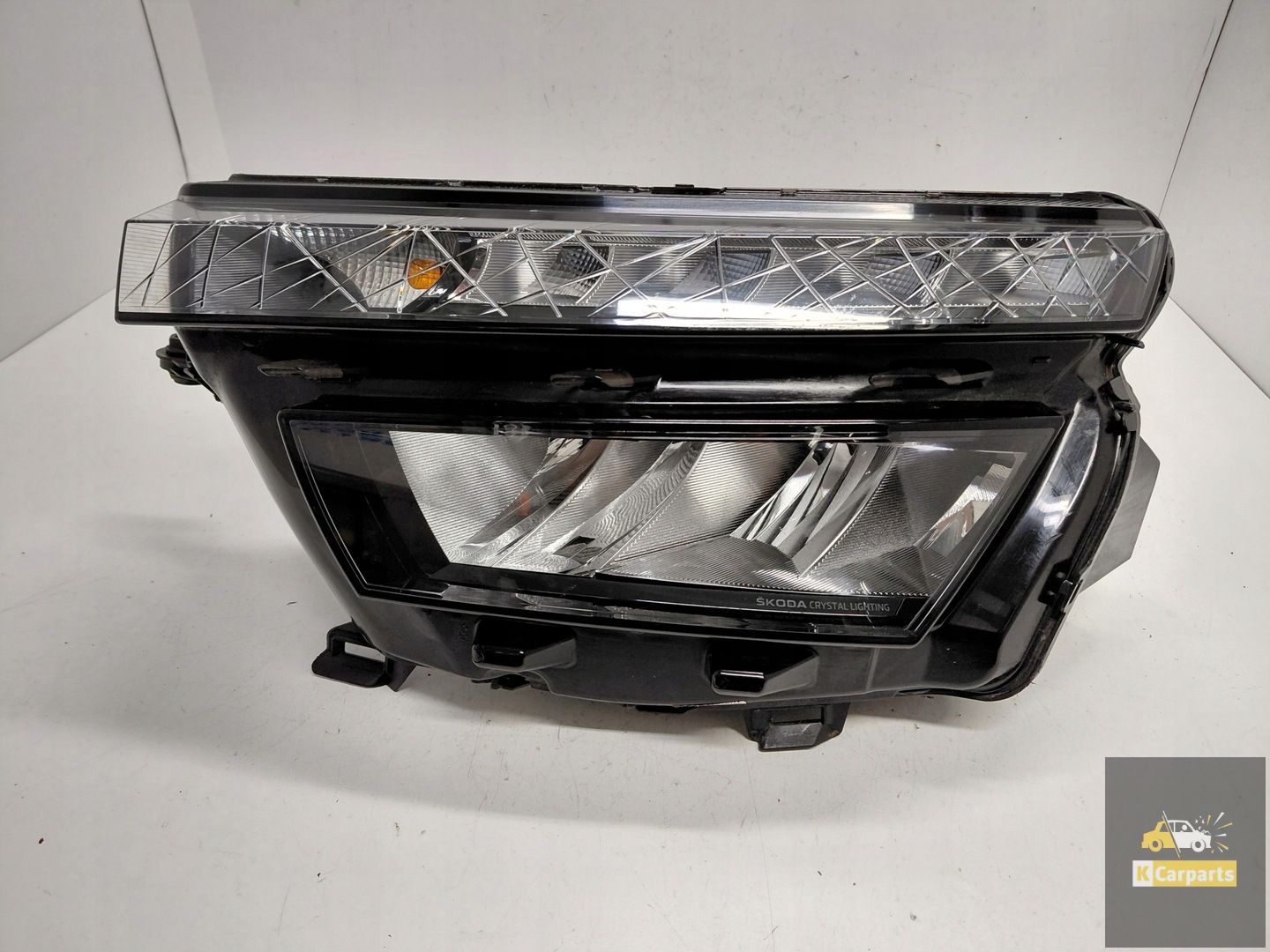 658.941.015, Phare gauche à LED pour Skoda Kamiq Ideal