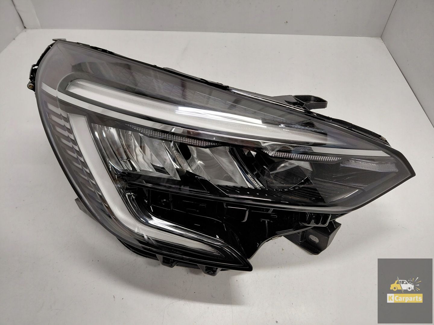 260104922R, Renault Clio V Full Led Zwart rechterlamp