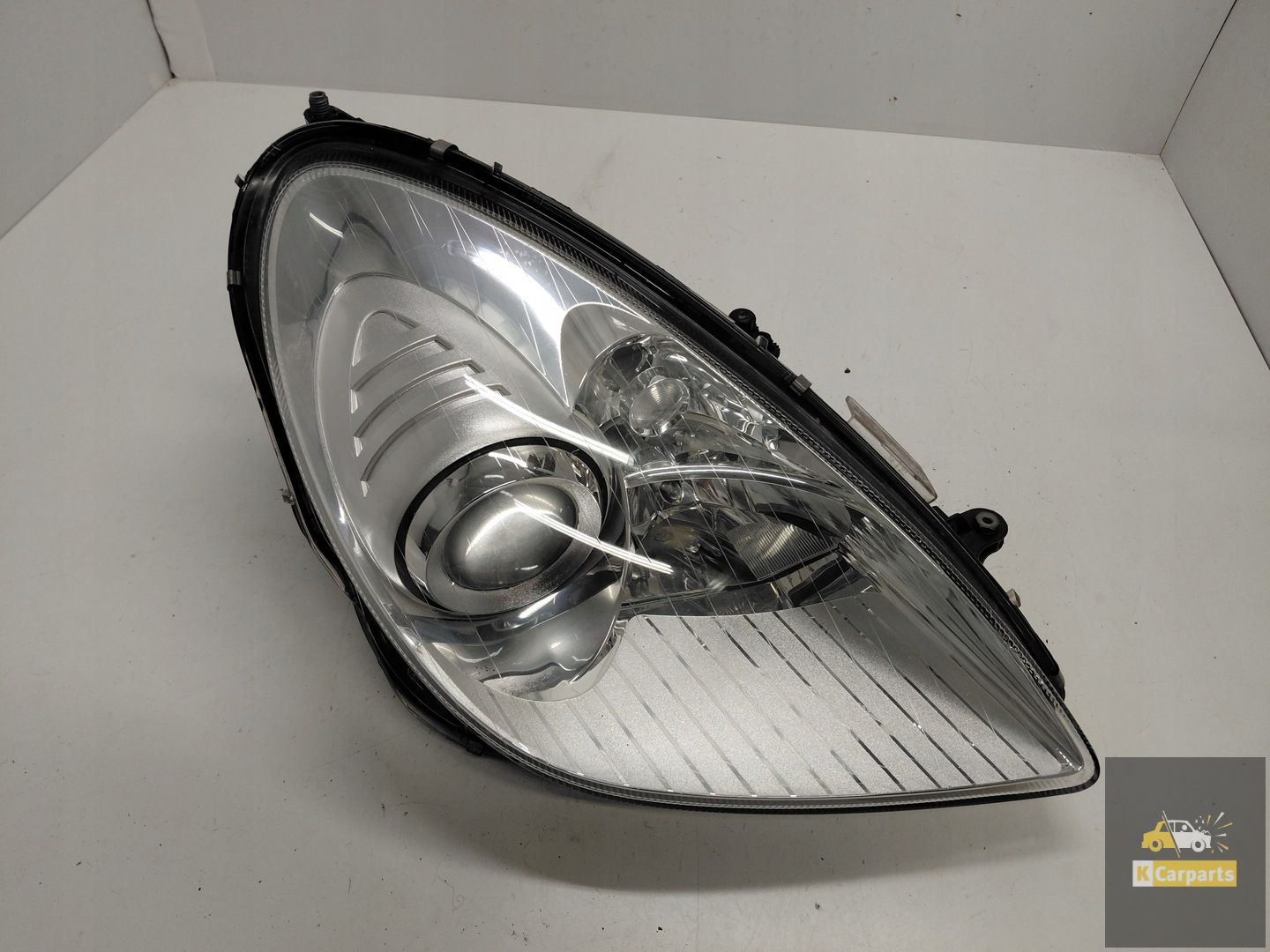 Phare droit Mercedes SLK W171 R171 à lentille normale en parfait état
