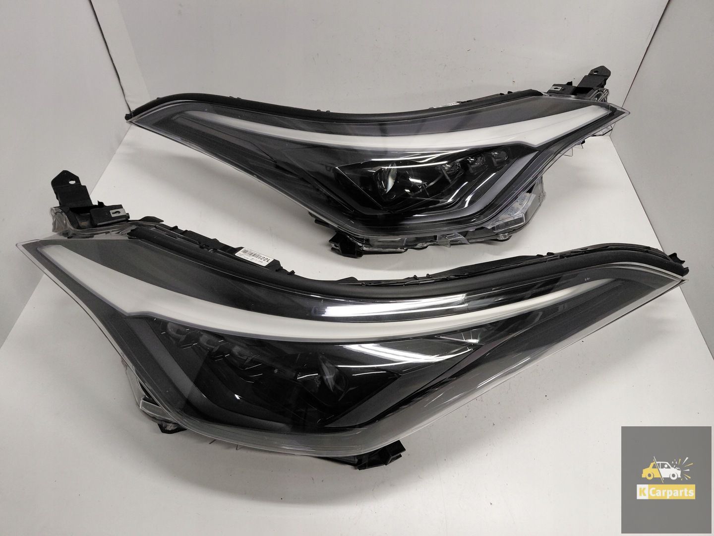 81110-YP280-00, Module de phares LED complets pour Toyota CHR Lift, version GR, côté droit et gauche, en parfait état