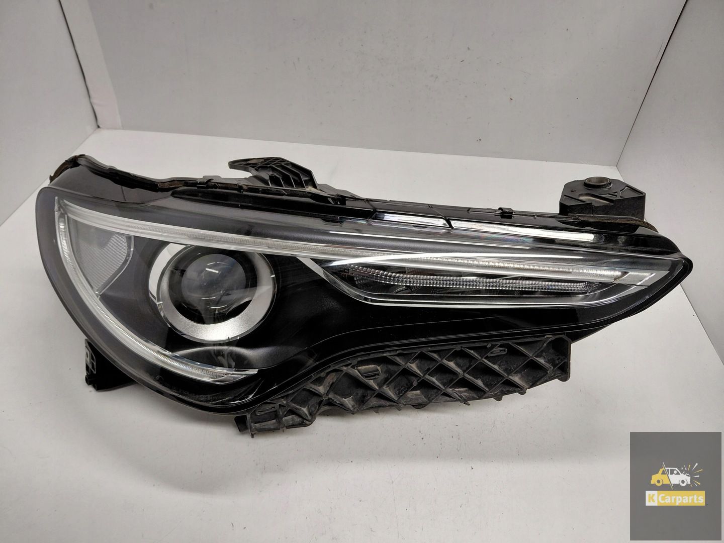 Alfa Romeo Stelvio Xenon Torsionlamp rechts