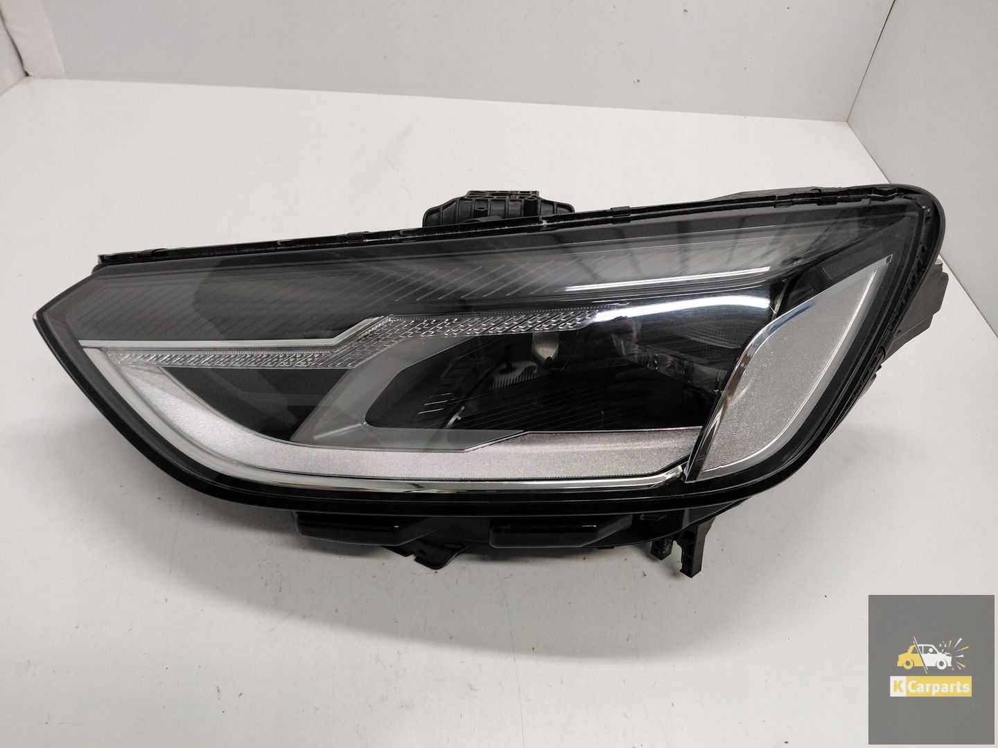 8W0941011, Audi A4 B9 8W LED-Heckleuchte links Ideal