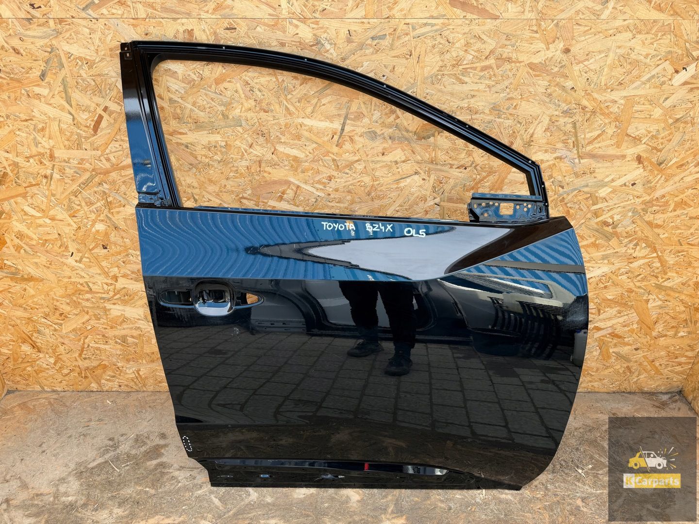Toyota BZ4X Subaru Solterra front door right