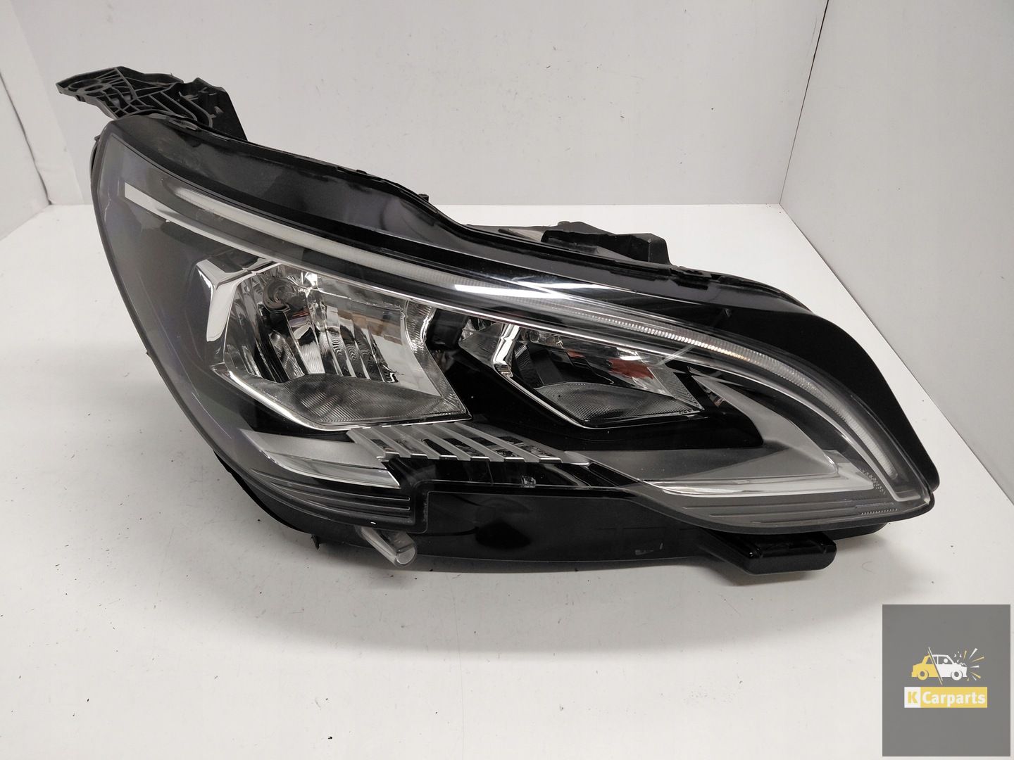 9810478080, Peugeot 3008 5008 II Normaal Met Led Lamp Rechts