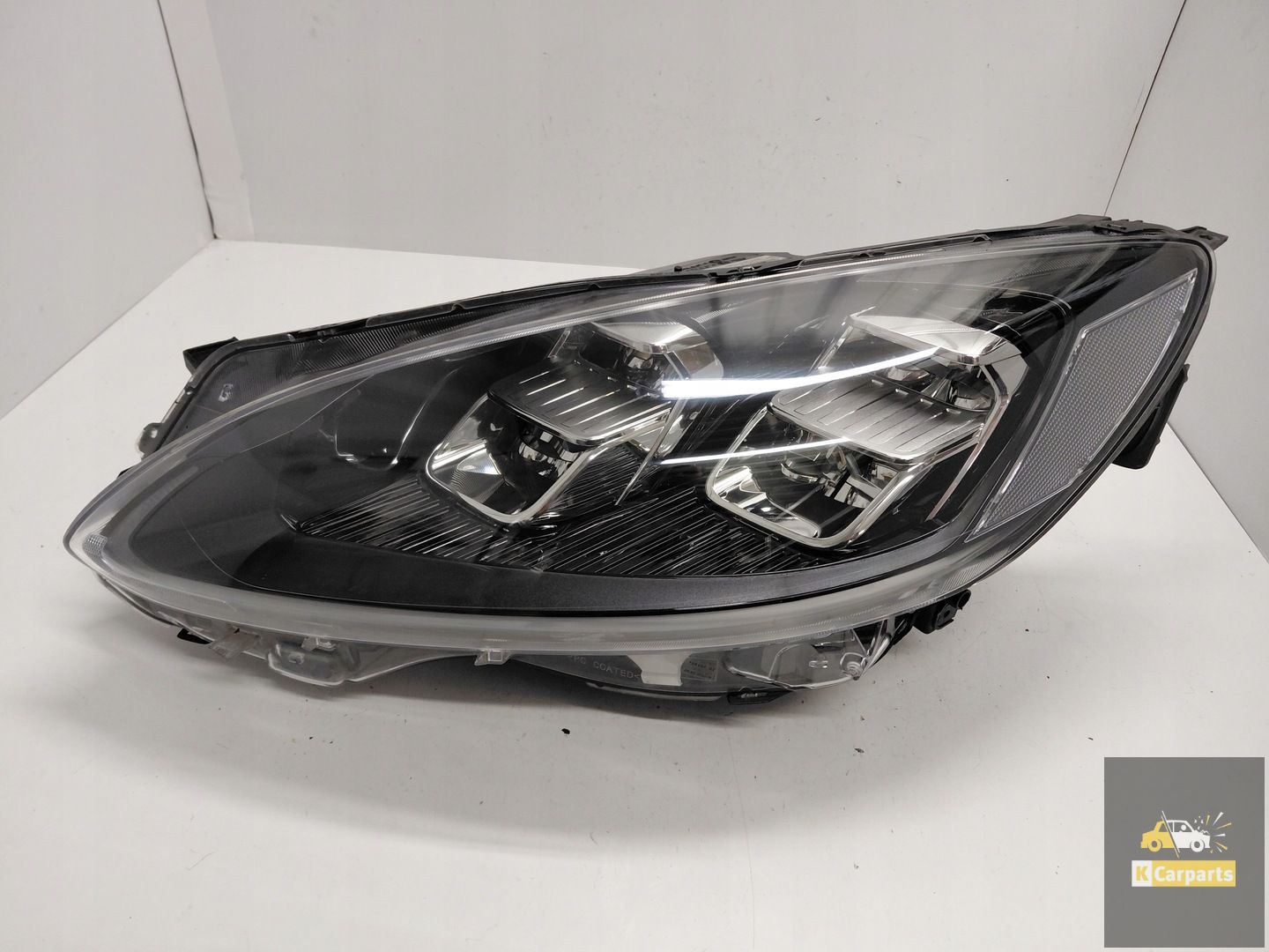 LV4B-13E015-FB, Ford Kuga MK3 Full Led ST 4-lens linkerlamp