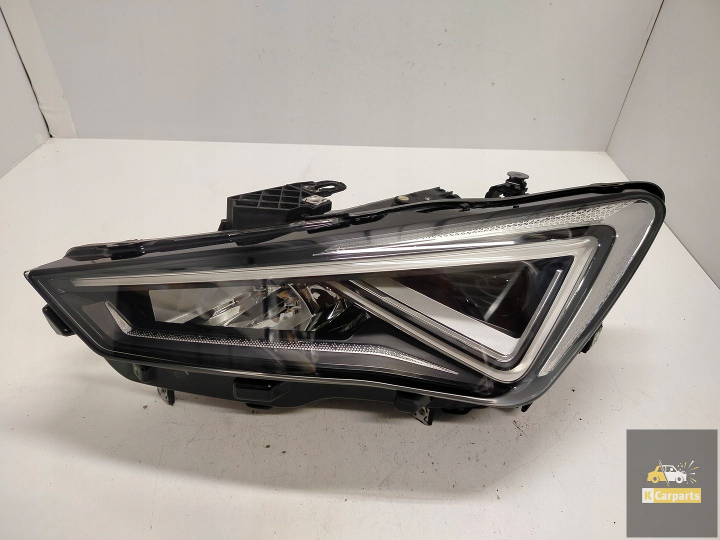 5FG.941.007.E, Cupra Formentor Full Ledlamp links Perfect