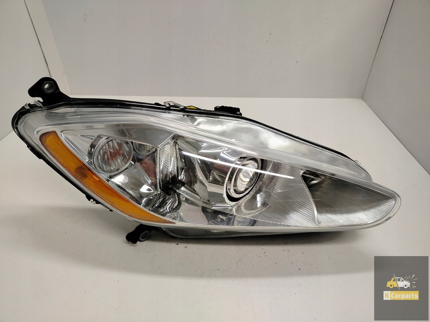 210731, Maserati Granturismo GT Xenon-lamp rechts