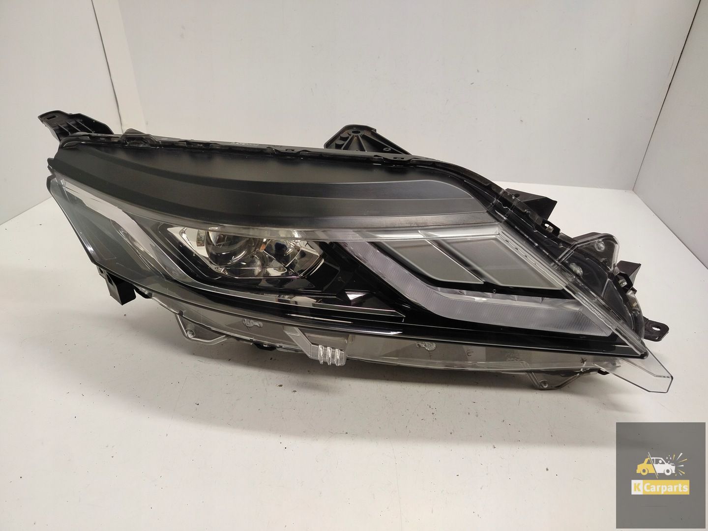 8301D382, Mitsubishi L200 V Lift Full LED rechterlamp