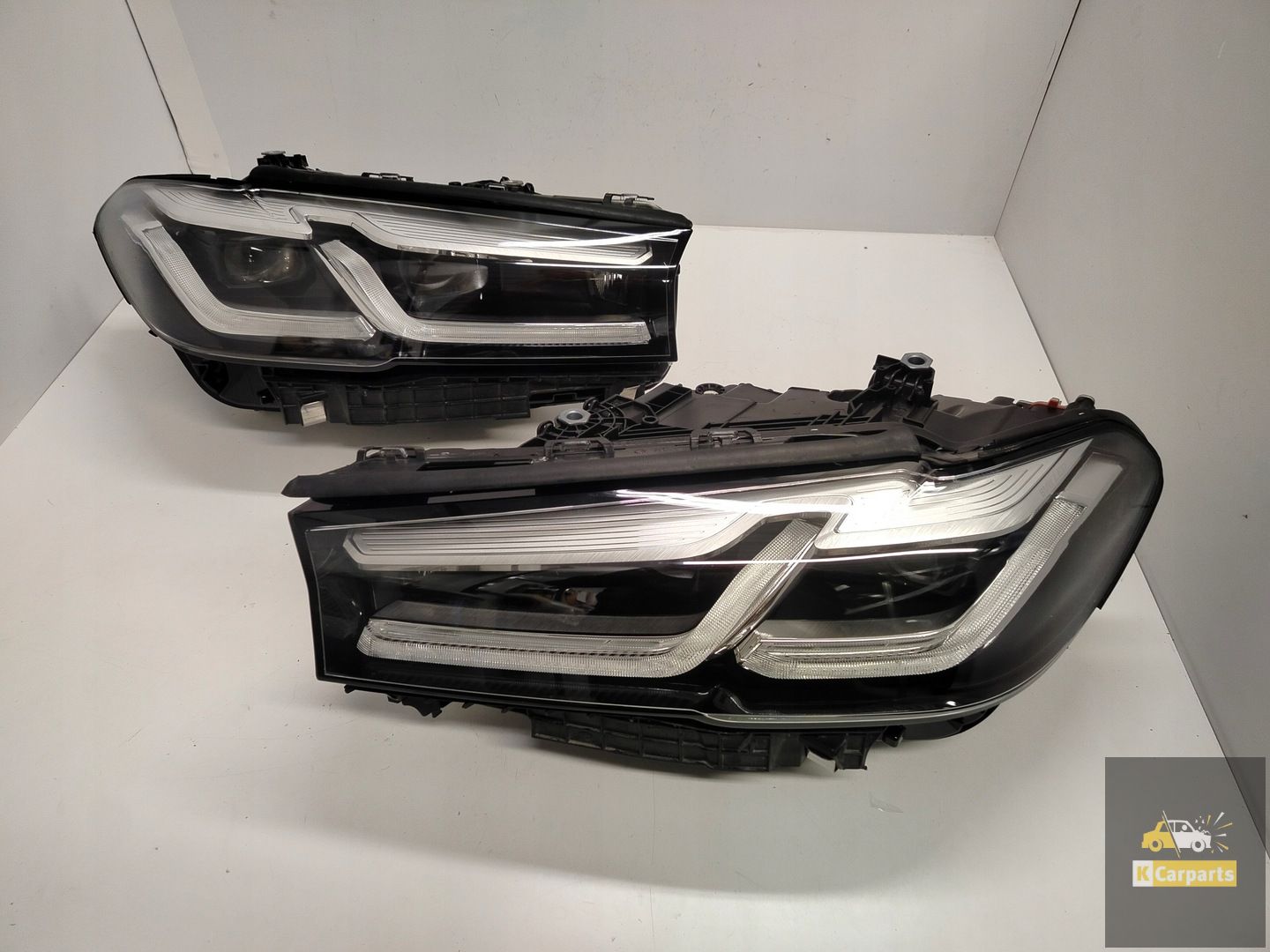 Phare adaptatif LED complet pour BMW G30 (côté droit)