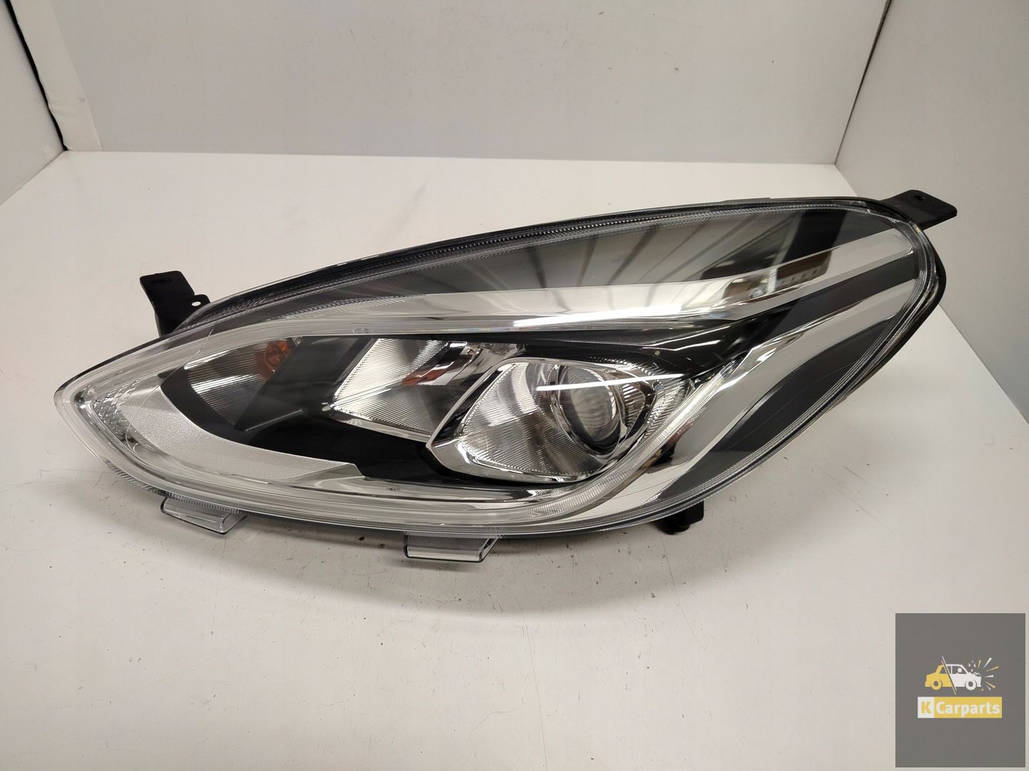 H1BB-13W030-CD, Ford Fiesta MK8 LED lens H7 Opening left lamp Ideal