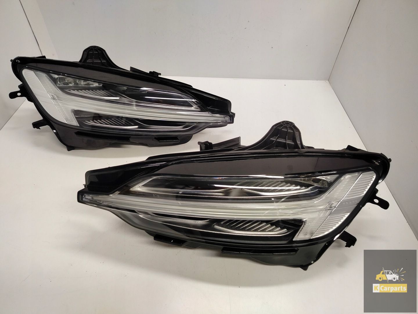 32420496, Volvo V60 S60 III Lift MID LED gauche droit