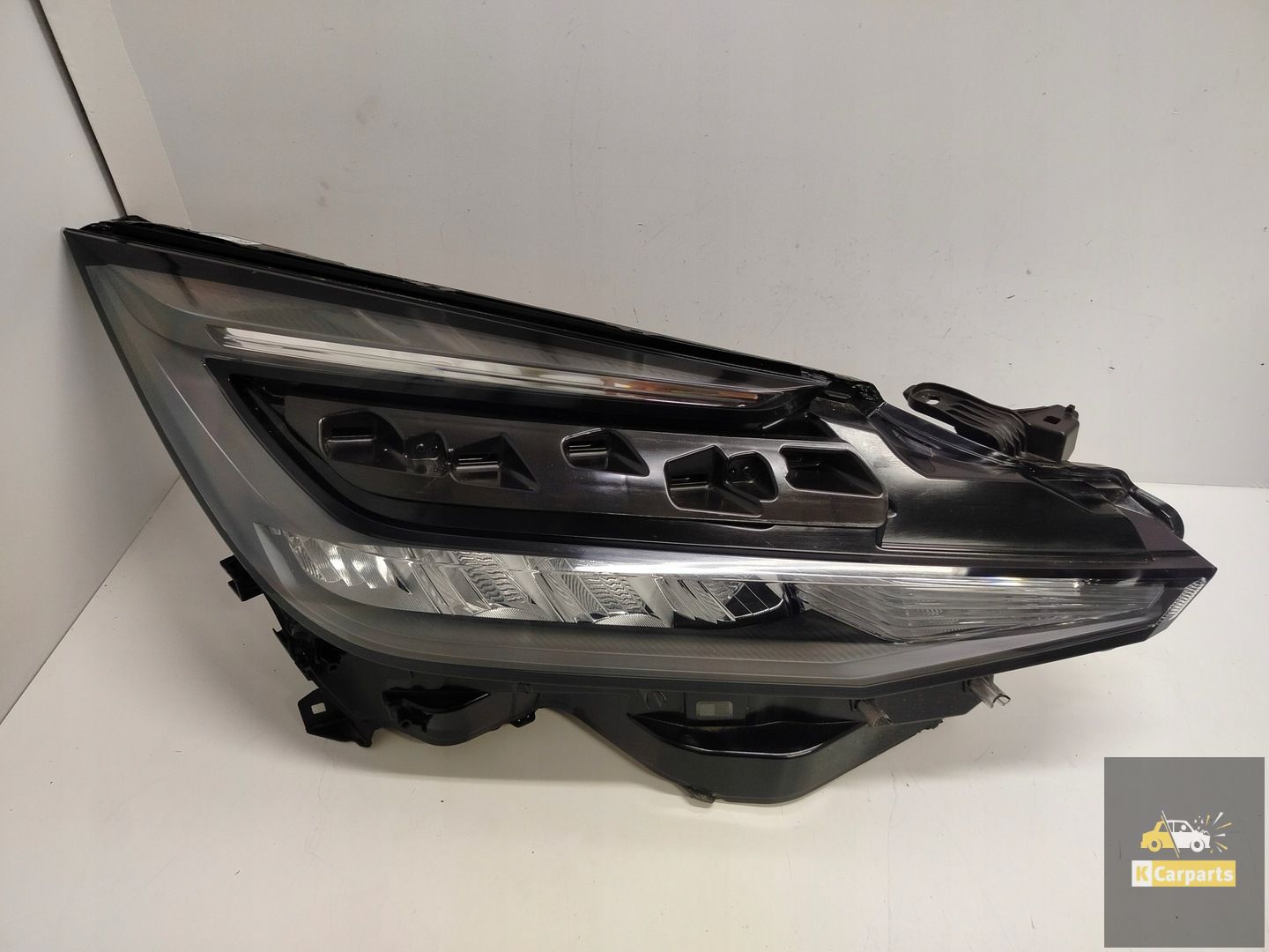 81110-F4220-00, Phare droit à LED pour Toyota CHR II