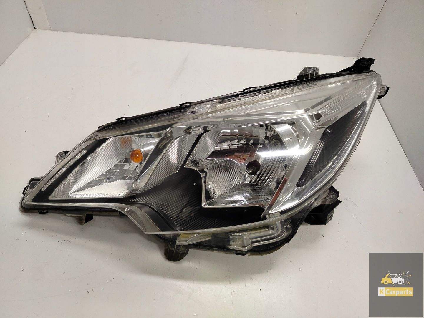 8301D445, Mitsubishi Space Star II Normaal linkerlamp