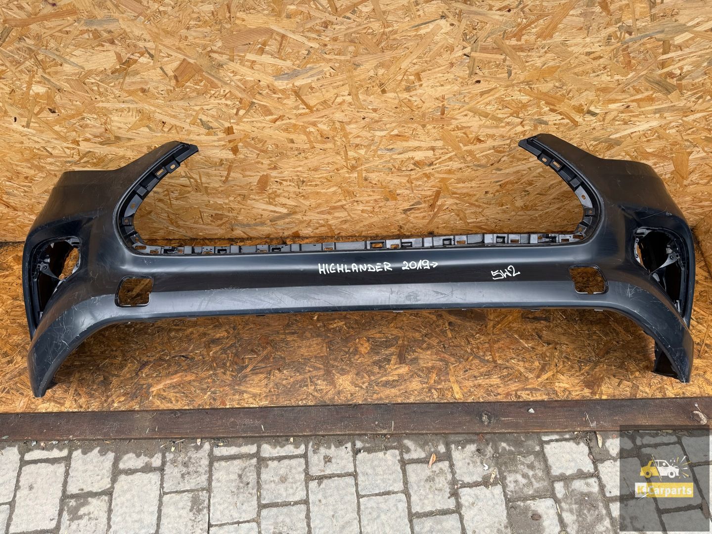 Toyota Highlander IV 2019 - Frontstoßstange, neu, original