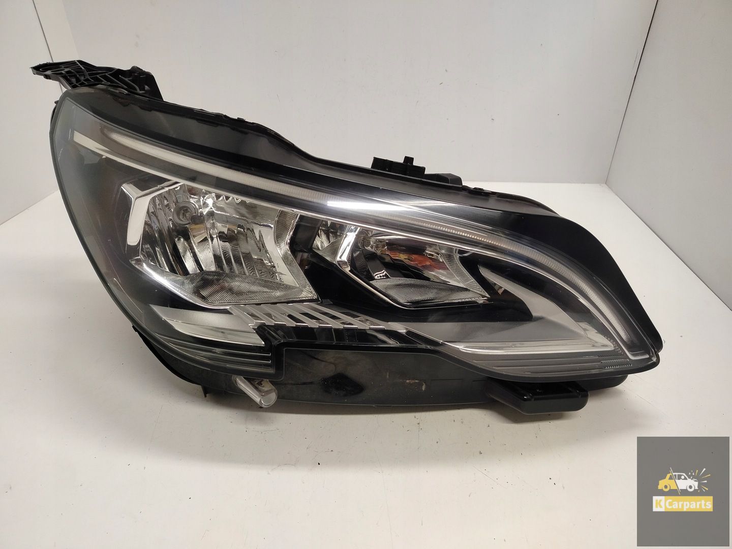 9810478080, Peugeot 3008 5008 II Normaal Met Led Lamp Rechts