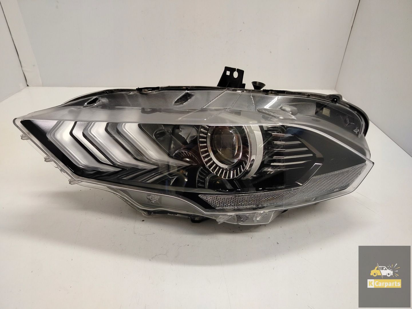 85015B912007176, Ford Mustang Vi Lift 4 Pins linker lamp