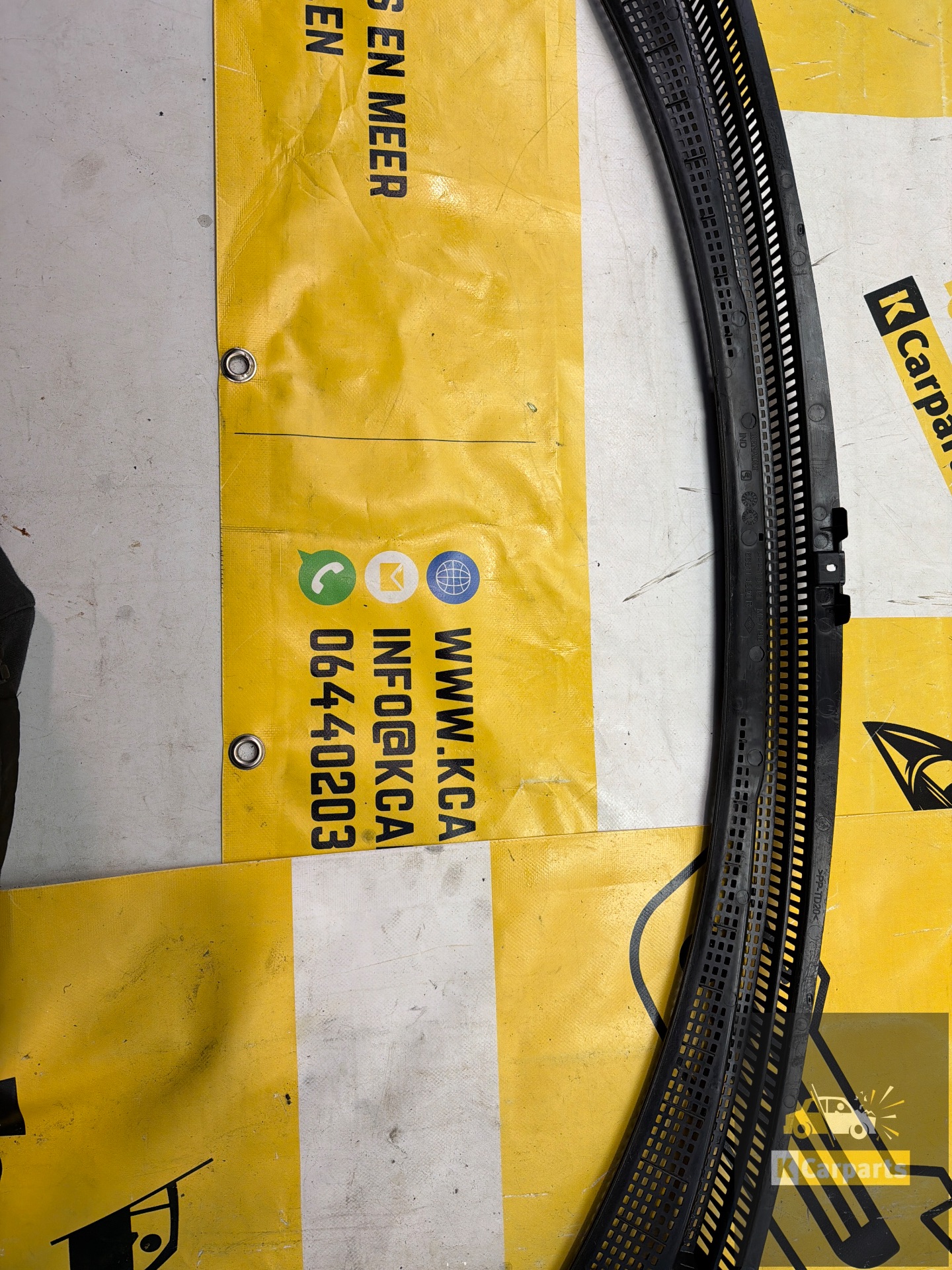 Paravent van Renault Scenic 668114330R