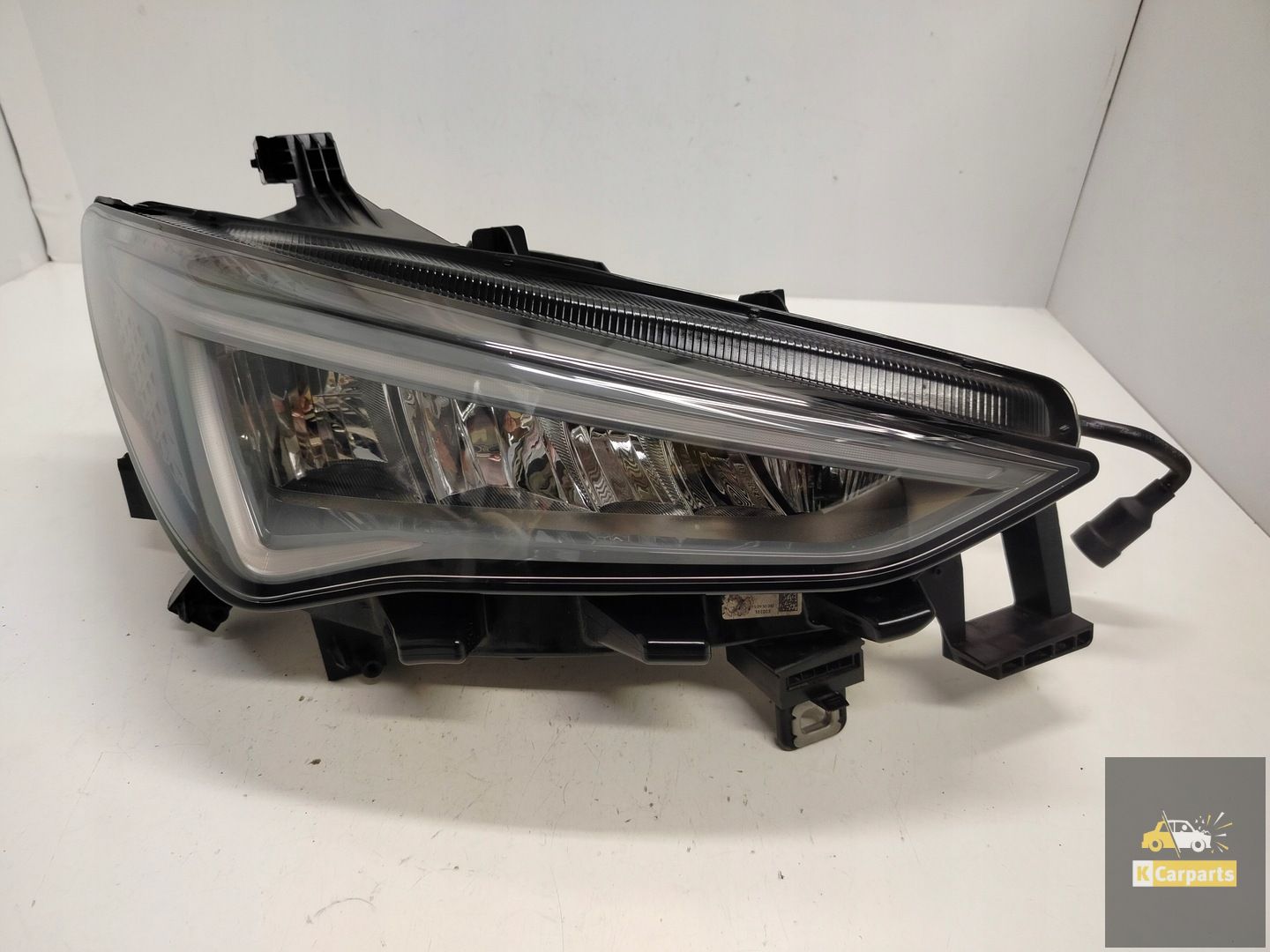10F.941.008.J, Lampe LED droite Cupra Born