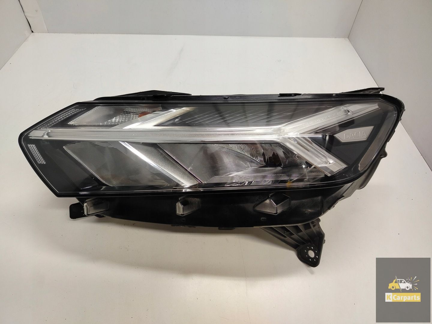 260606033R, Dacia Sandero III Logan III Silver LED left lamp Ideal
