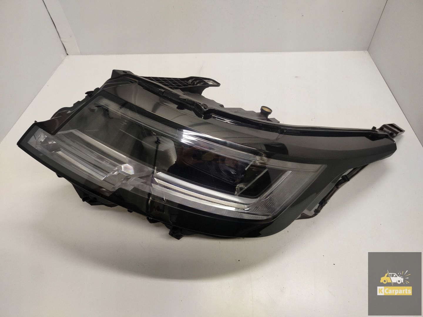 M8E2-13W030-HN, Range Rover L460 Volledig led-licht links