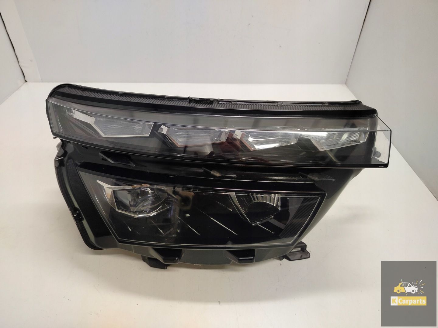 658.941.016.D, Phare LED complet droit Skoda Kamiq en parfait état