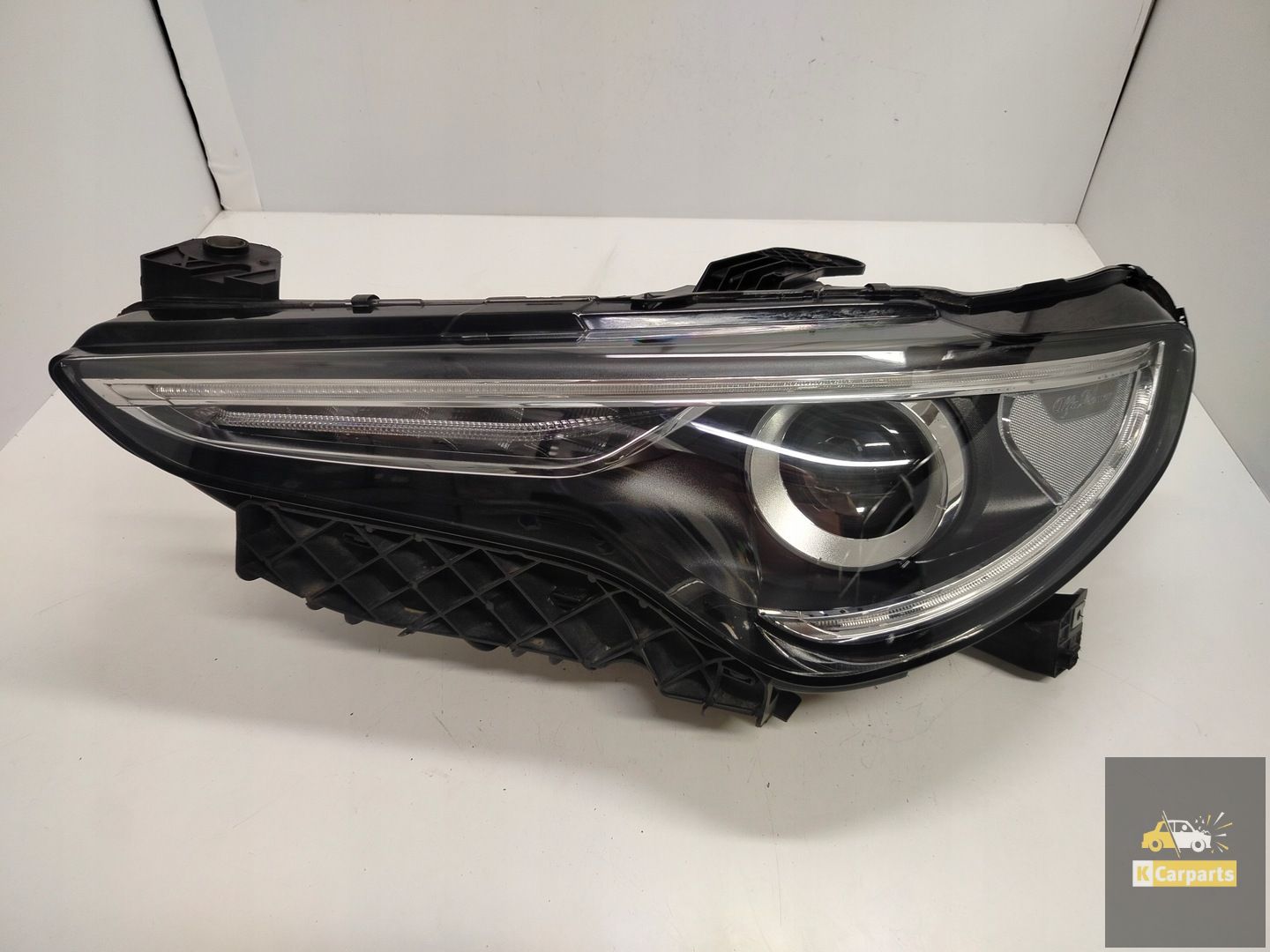 Alfa Romeo Stelvio Xenonlamp links