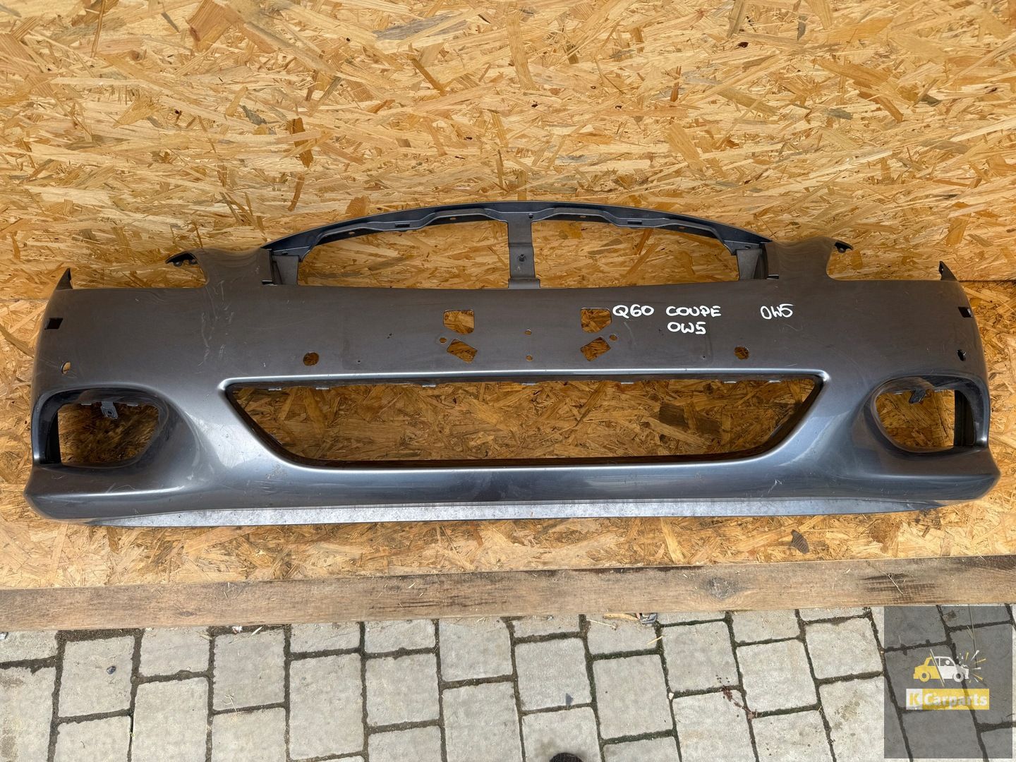 Infiniti Q60 Coupé voorbumper