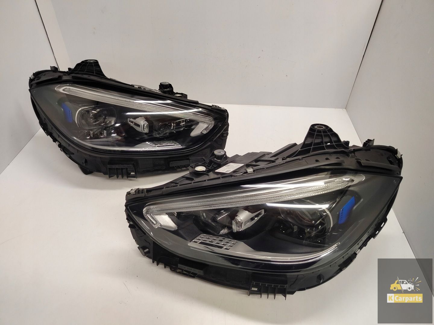 A2069067903, Mercedes C-Klasse W206 Digitaal licht links rechts