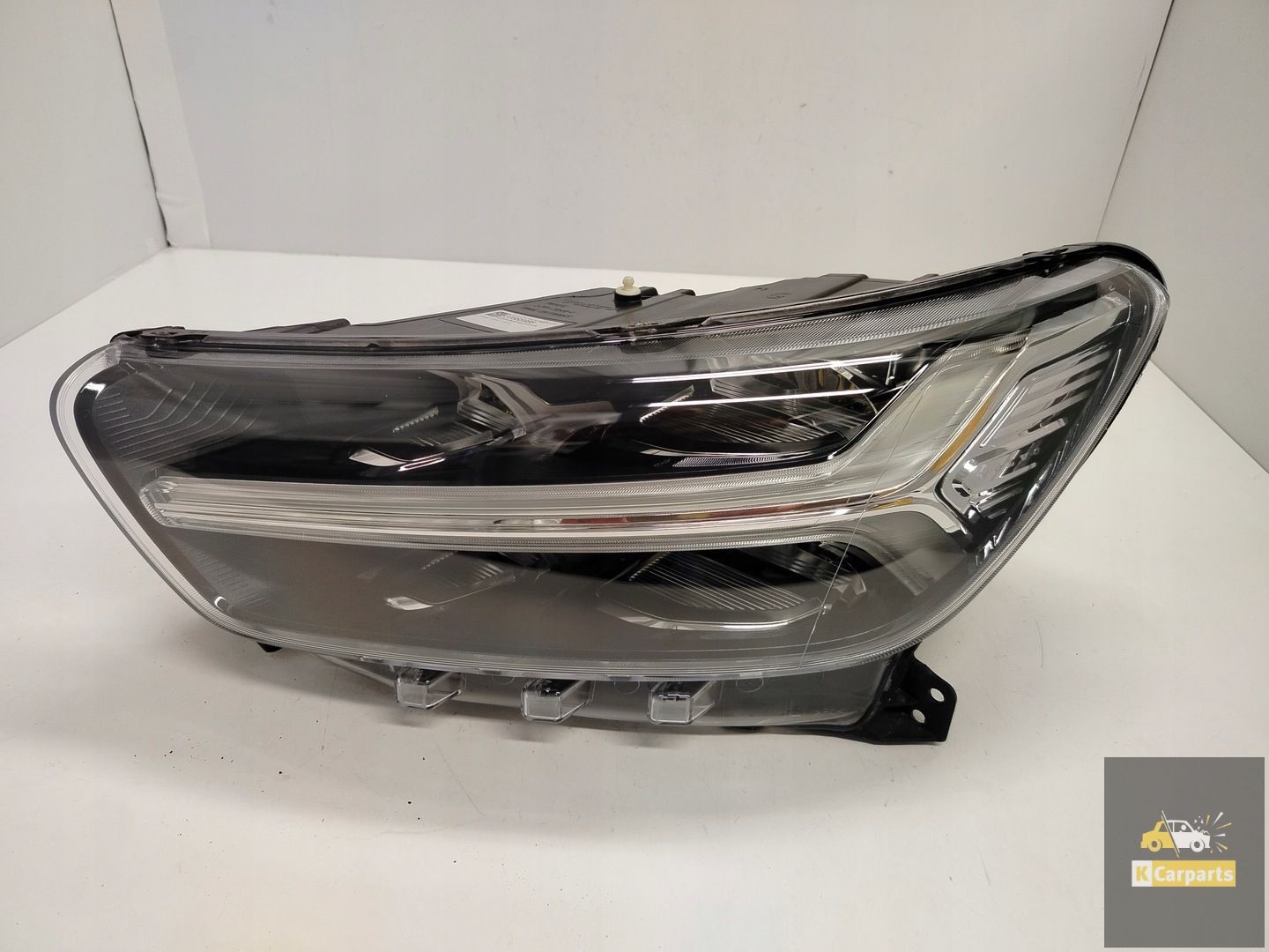 31655988, Lampe LED centrale gauche pour Volvo XC40