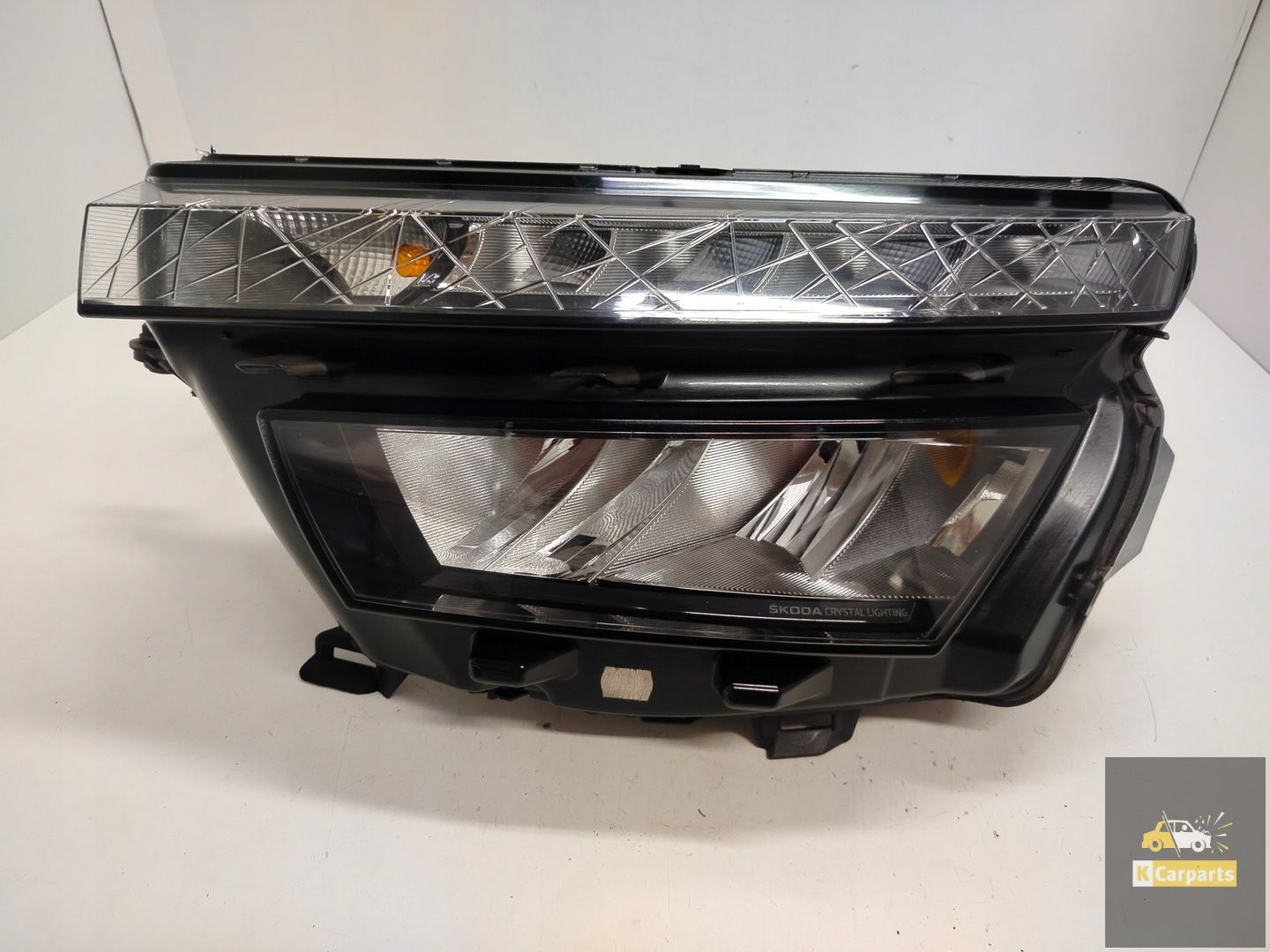 658.941.015, Phare gauche à LED pour Skoda Kamiq Ideal