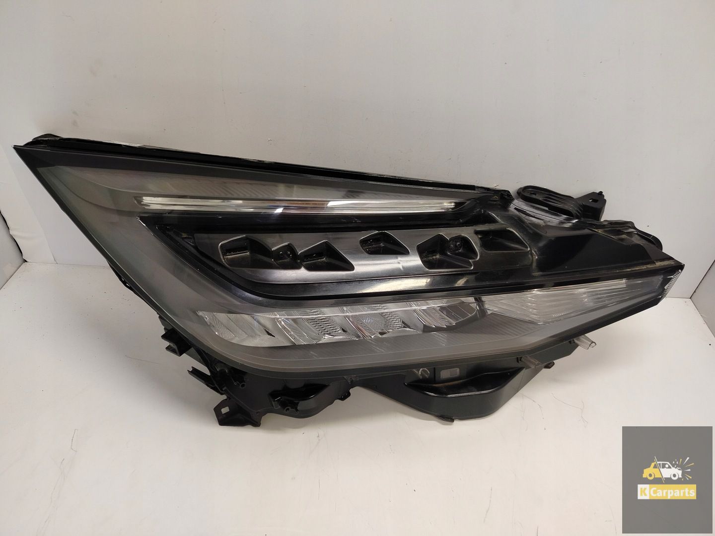 81110-F4220-00, Phare droit à LED pour Toyota CHR II