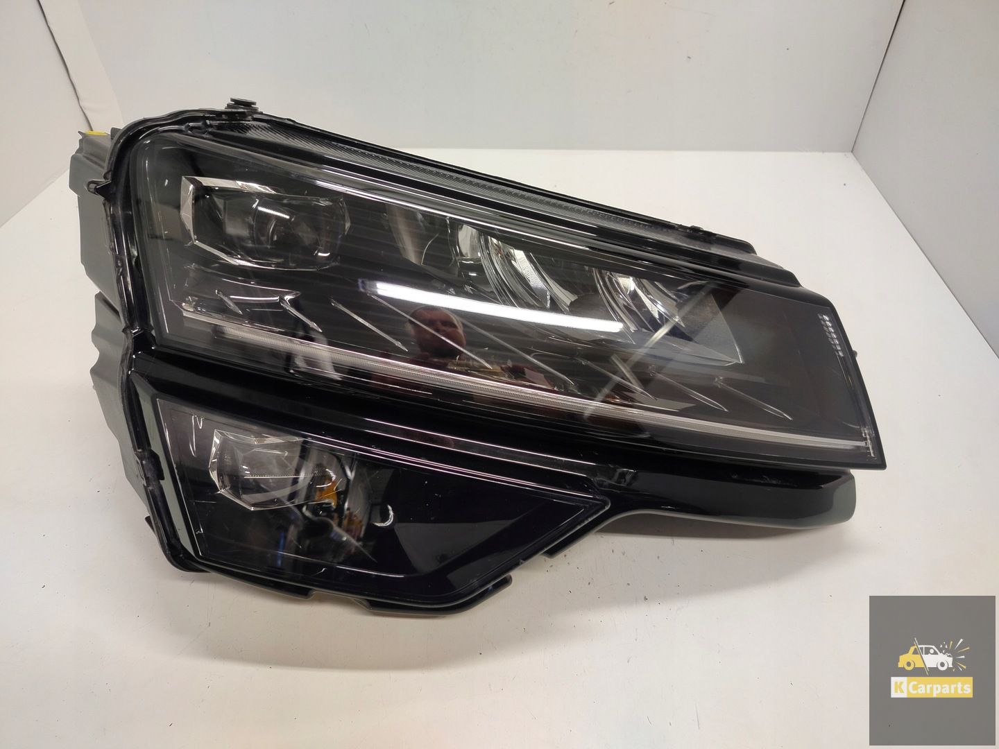 57B.941.016.F, Skoda Karoq Full LED lamp right