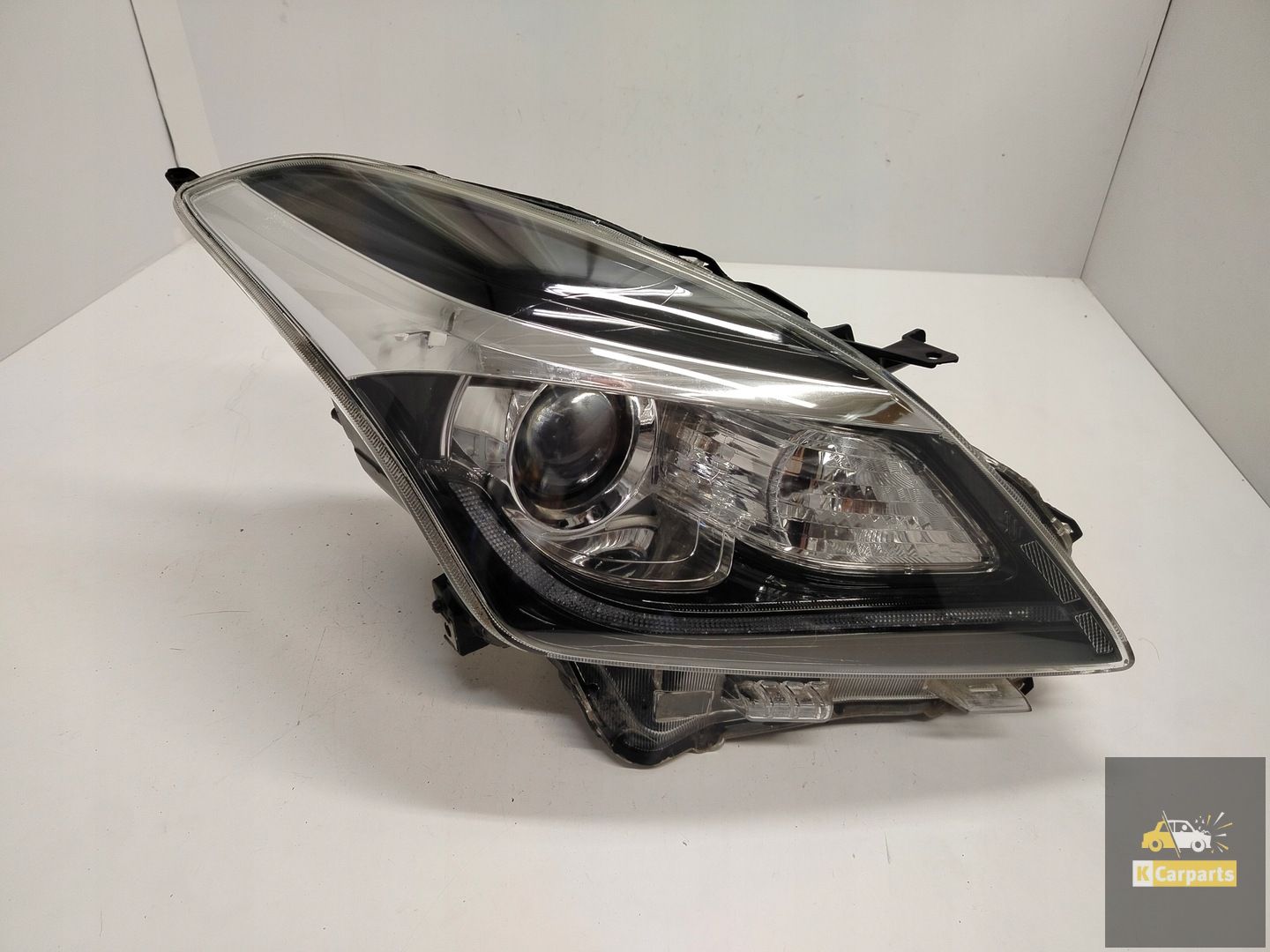 100-18513, Suzuki Baleno Xenon lamp right