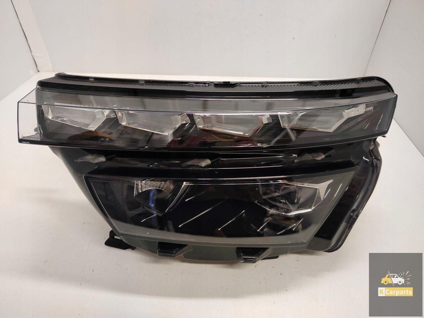 658941015B, Skoda Kamiq Komplette LED-Leuchte links