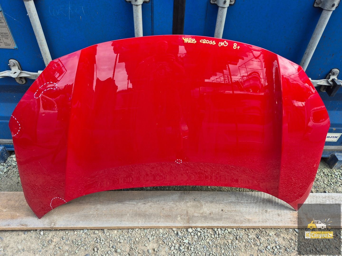 Toyota Yaris Cross motorkap