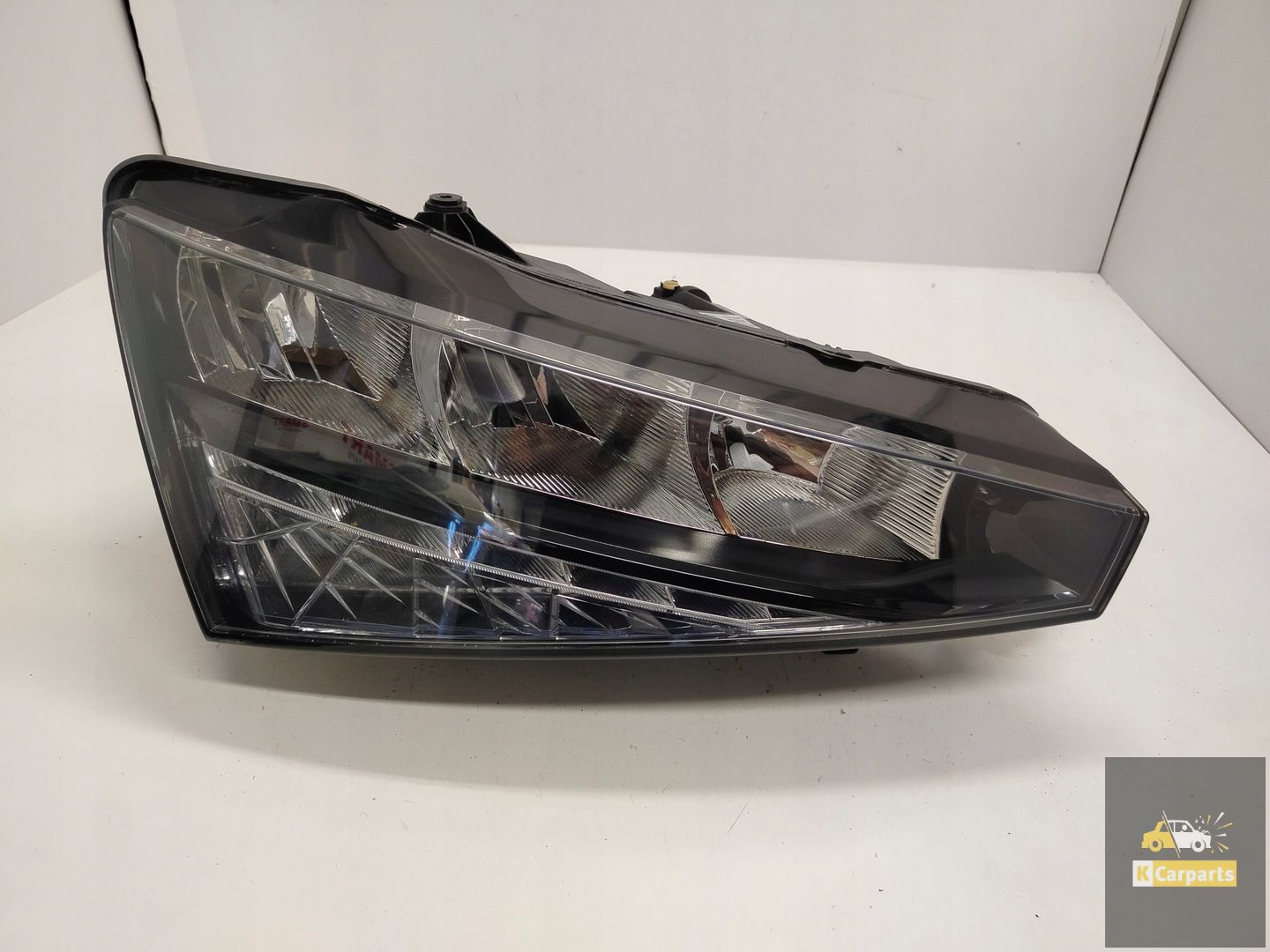 657941016, Skoda Scala LED right lamp