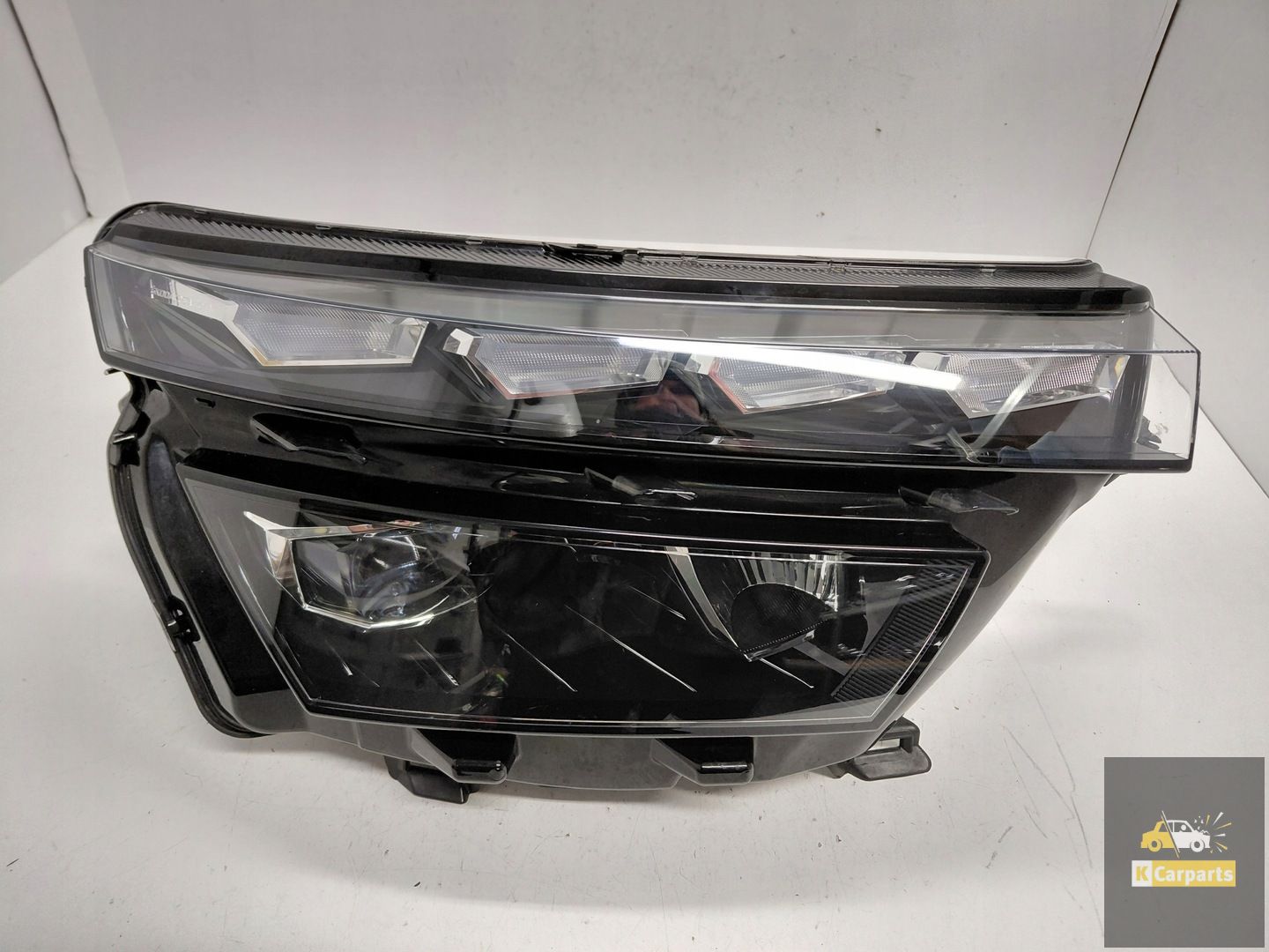 658.941.016.B, Phare droit B à LED complet Skoda Kamiq en parfait état