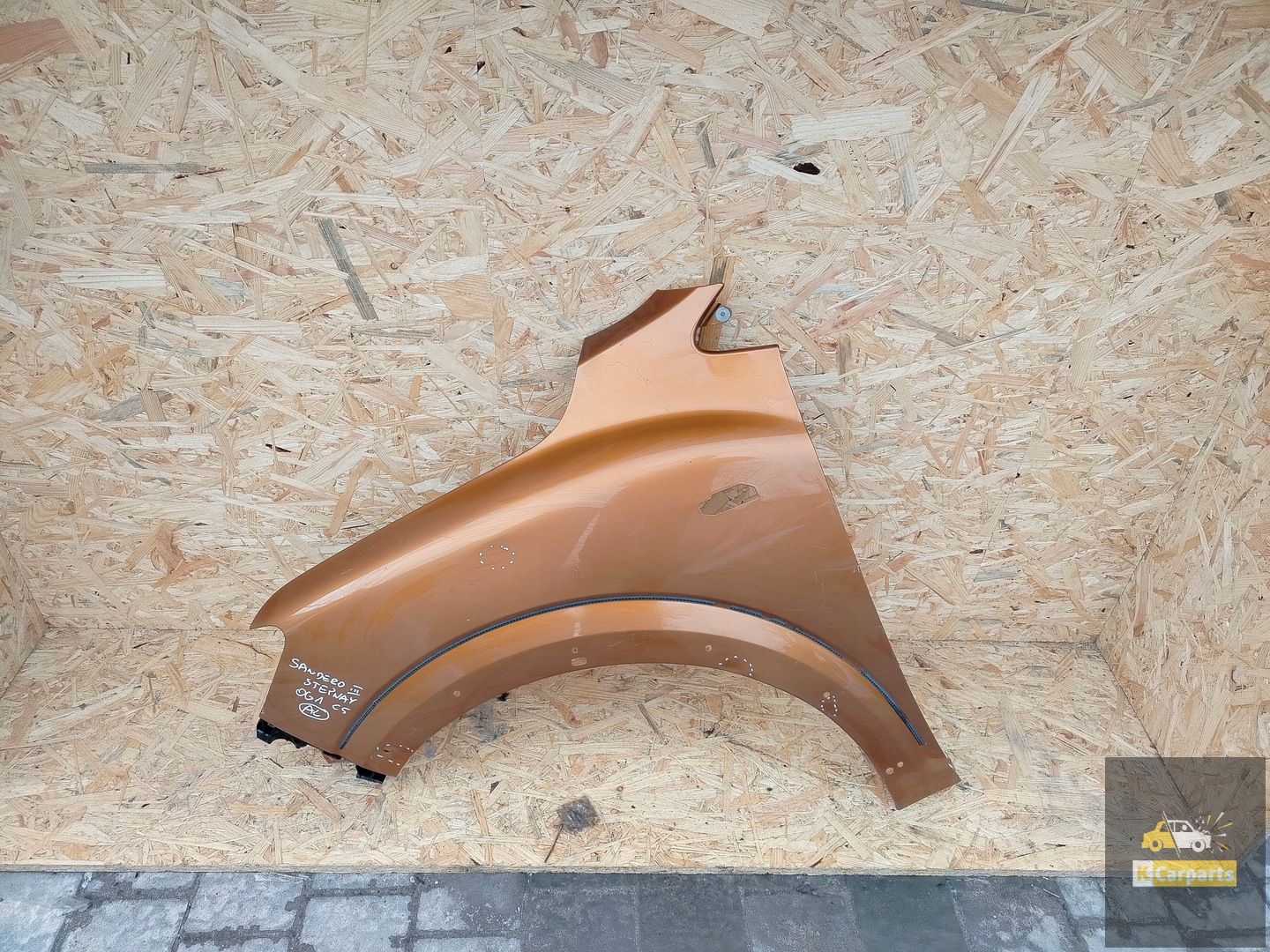 Aileron avant gauche Dacia Sandero Stepway III