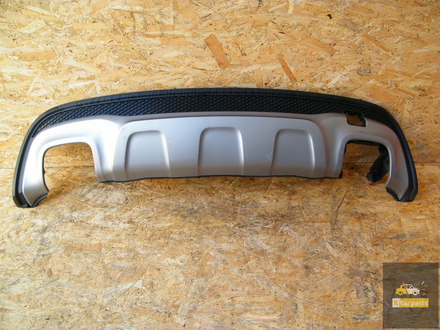 MBGLAW156, Mercedes W156 GLA AMG Spoiler Bumperbevestiging