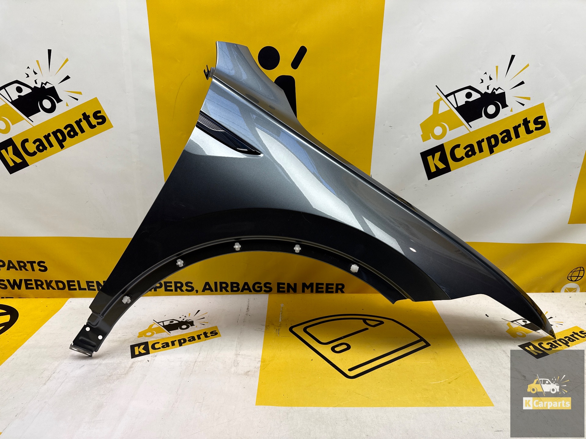 Panneau latéral droit Volkswagen Tiguan Facelift 5NA8211060