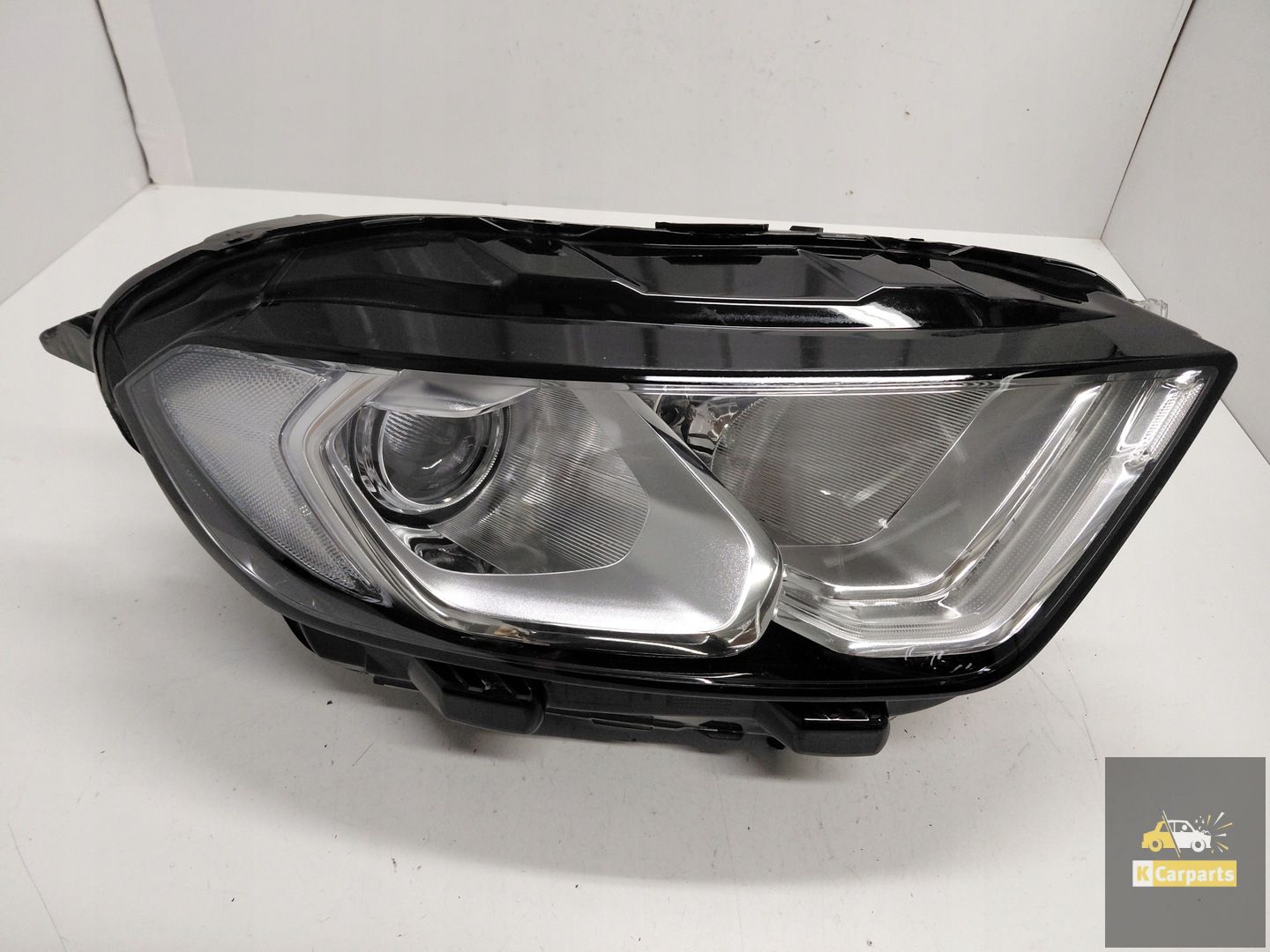 GN15-13W029-JE, Ford Ecosport Lift Lens LED Clear Right Lamp