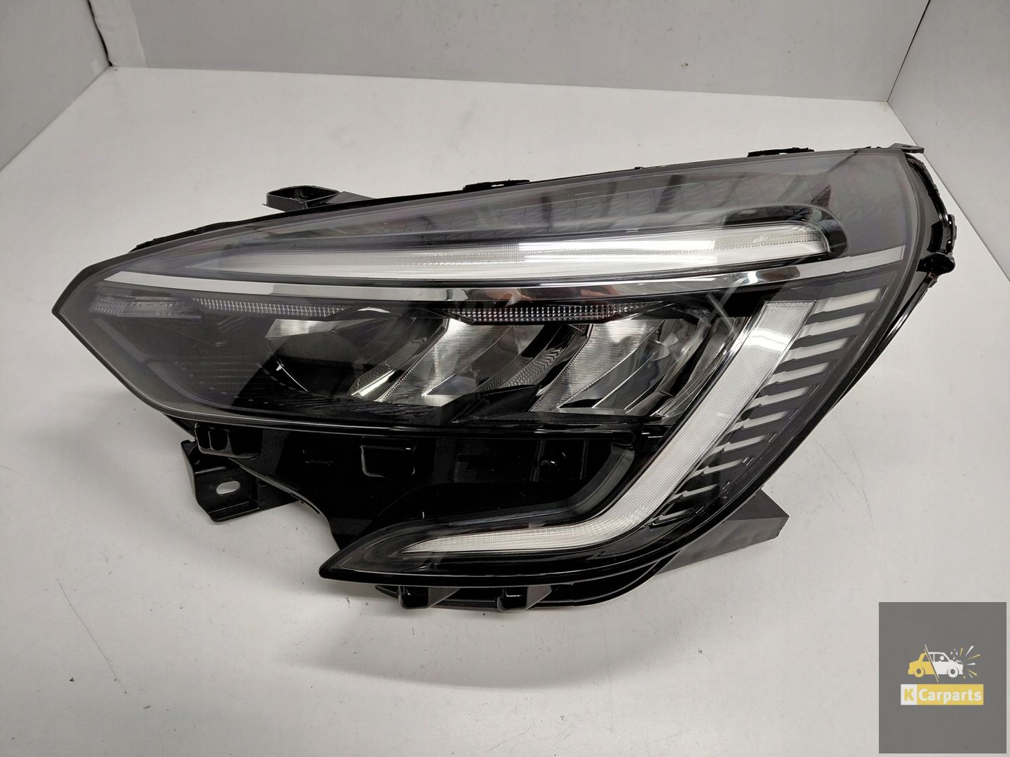 260607647R, Renault Clio V Full Led Zwart linkerlamp