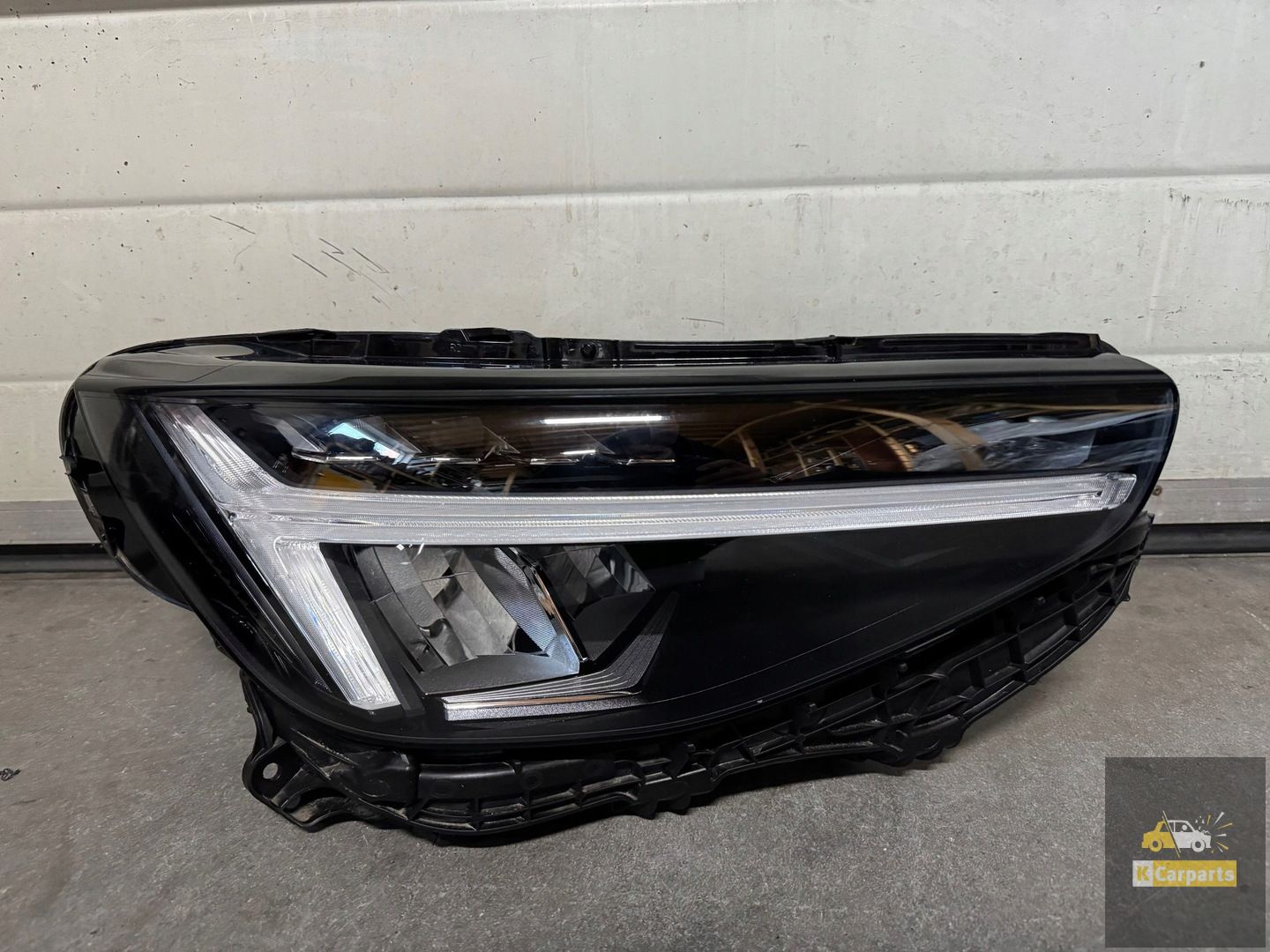 Volvo XC40 BASE LED-Leuchte rechts LIFT 32338909