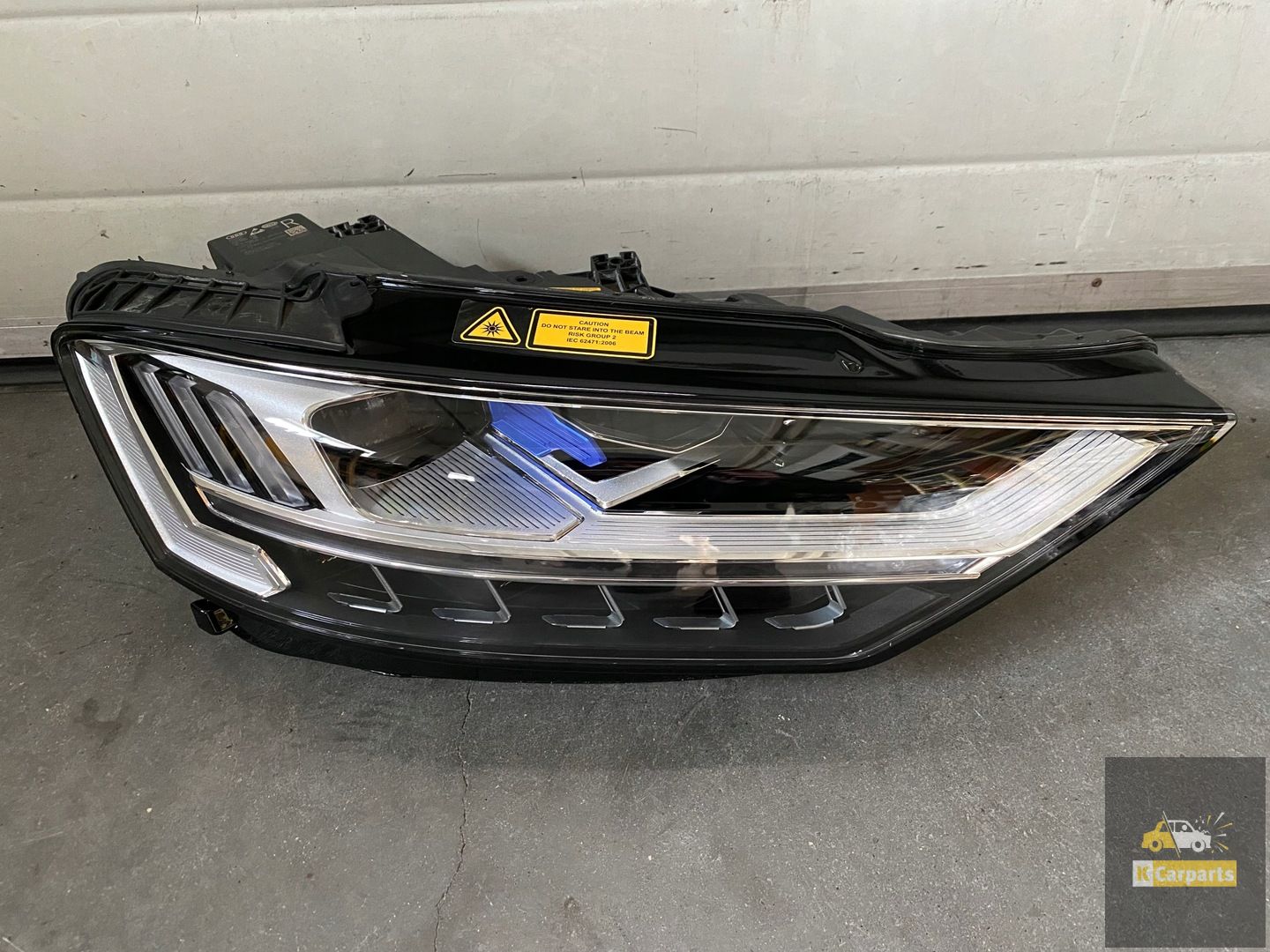 AUDI A8 D5 4N RECHTER VOORLAMP LASER 4N0941086