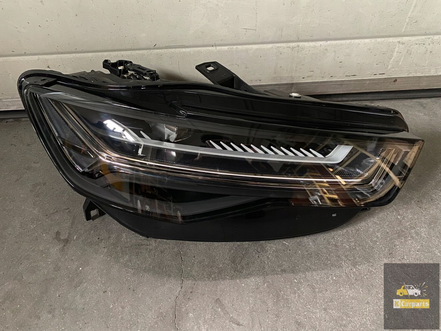 4G0.941.036.B, Audi A6 RS6 4G0 FULL LED MATRIX right lamp LIFT